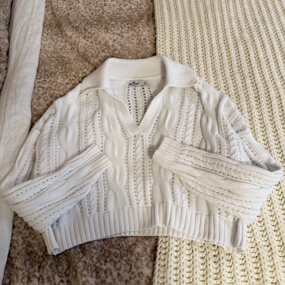 Hollister White Cable Knit Cropped Polo Sweater Size Small Womens V-Neck - Picture 3 of 5